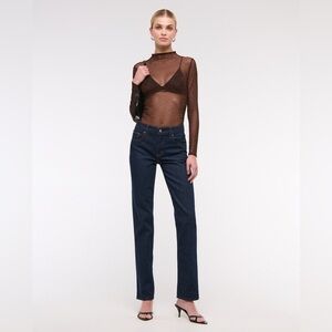 Abercrombie Mid-Rise 90s Straight Short